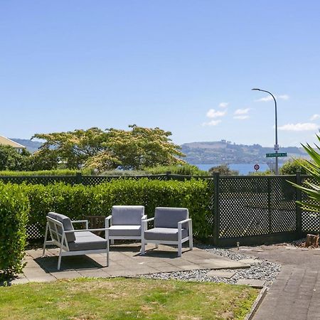 You Little Beauty - Wharewaka Beach Magic タウポ エクステリア 写真